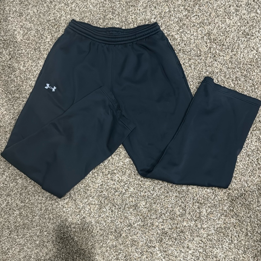 Under Armour loose fit sweatpants-Large